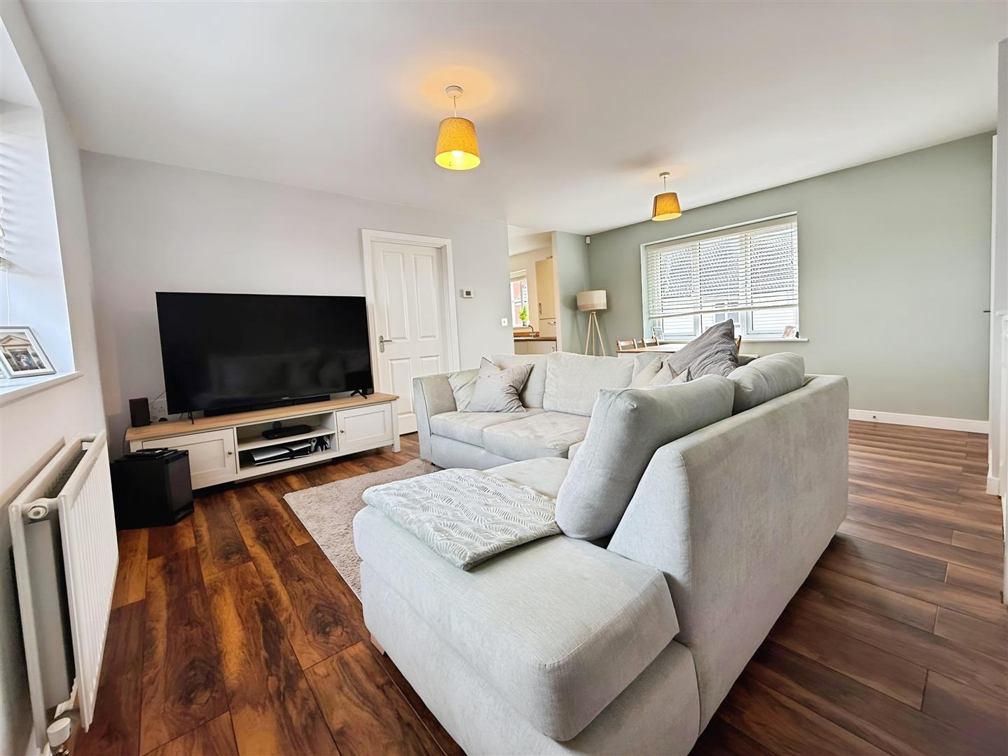 Warwick Crescent, Basildon